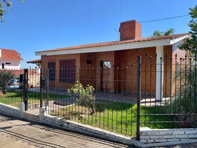 Alquiler Anual. Casa – Chalet barrio La Cuesta. Villa Carlos Paz.